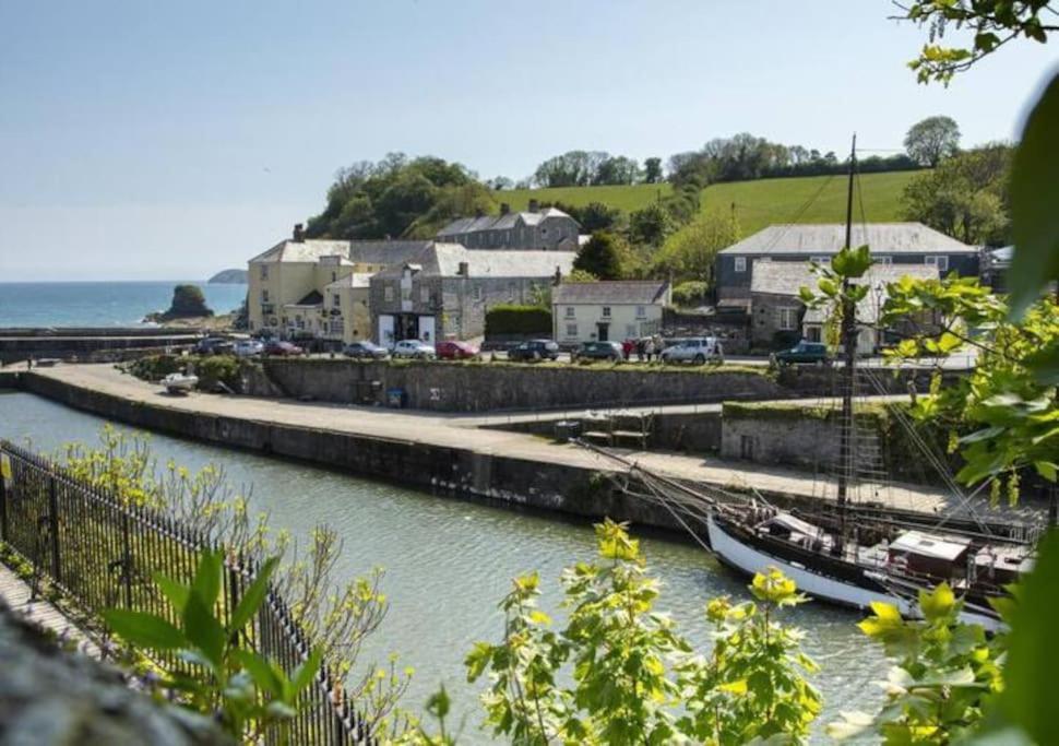Stunning Apartment, Balconies, Private Beach, Coast Path Charlestown (Cornwall) Exterior photo