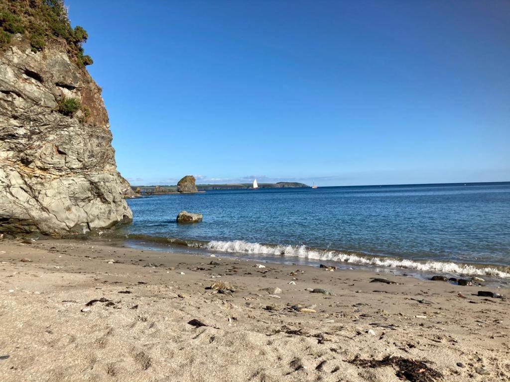 Stunning Apartment, Balconies, Private Beach, Coast Path Charlestown (Cornwall) Exterior photo
